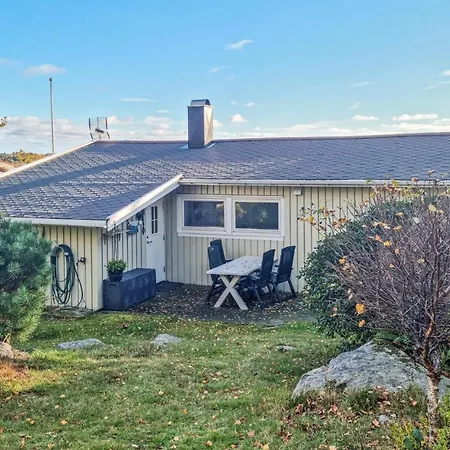 Vakantiehuis 3 Bedroom In Spangereid